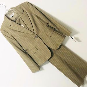 TAHARI Pantsuit NWT Arthur Levine 2PC Striped Jacket & Pant fully Lined Size 8